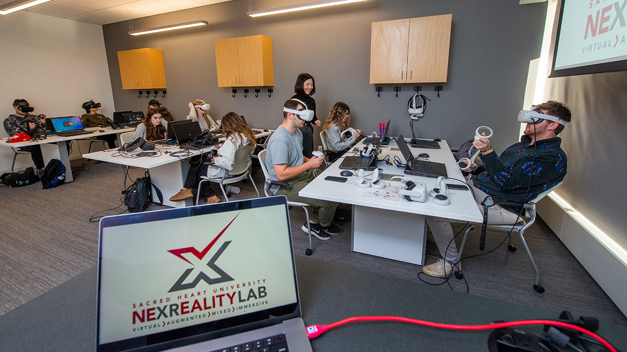 neXReality Lab showing college students in virtual reality goggles