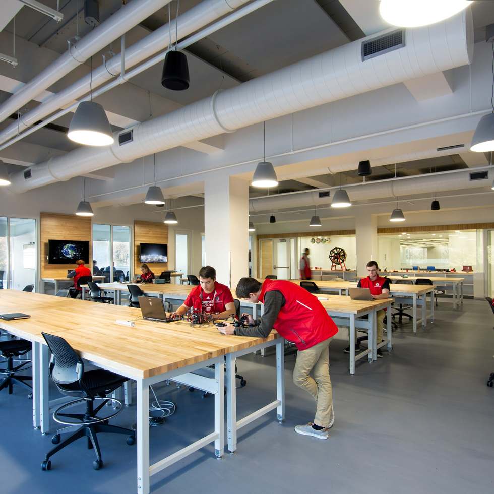 Students in IDEA Lab
