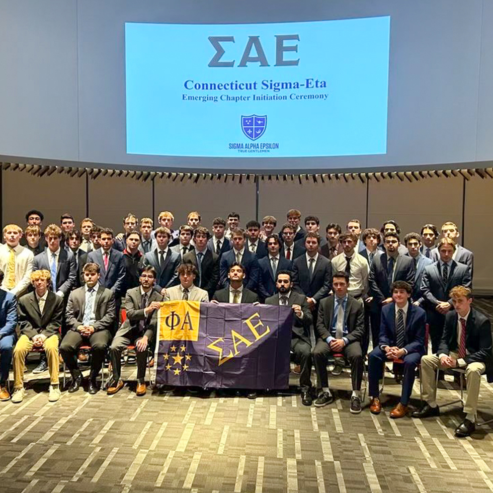 group of sigma alpha epsilon fraternity members