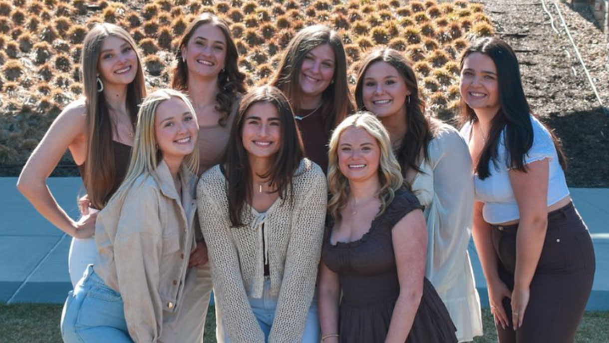 Members of Chi Omega