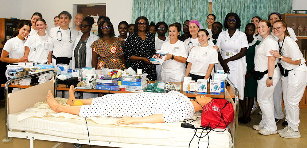 Nursing students with Ghana nurses