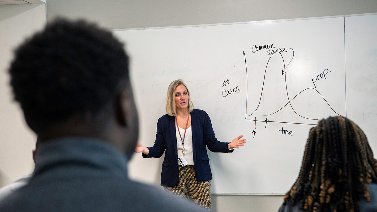 Professor Jackie Vernarelli