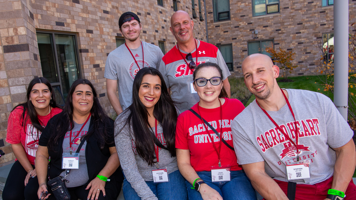 Group of alumni smiling