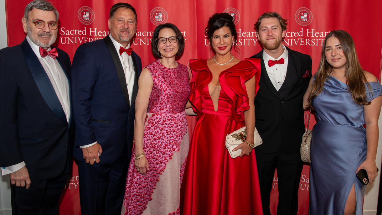 Group of people at Pioneer Scholarship Gala