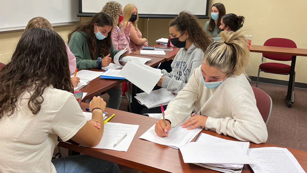 Students in a CIT engaged in seminar discussion