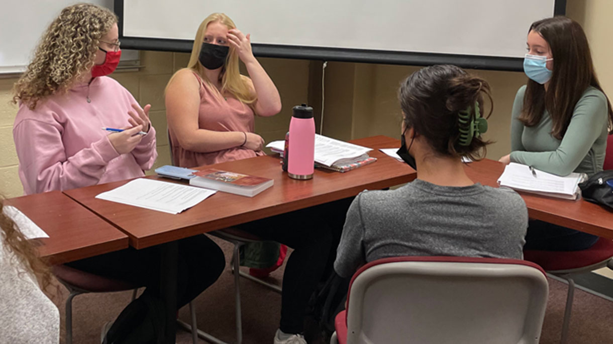 Students in a CIT engaged in seminar discussion
