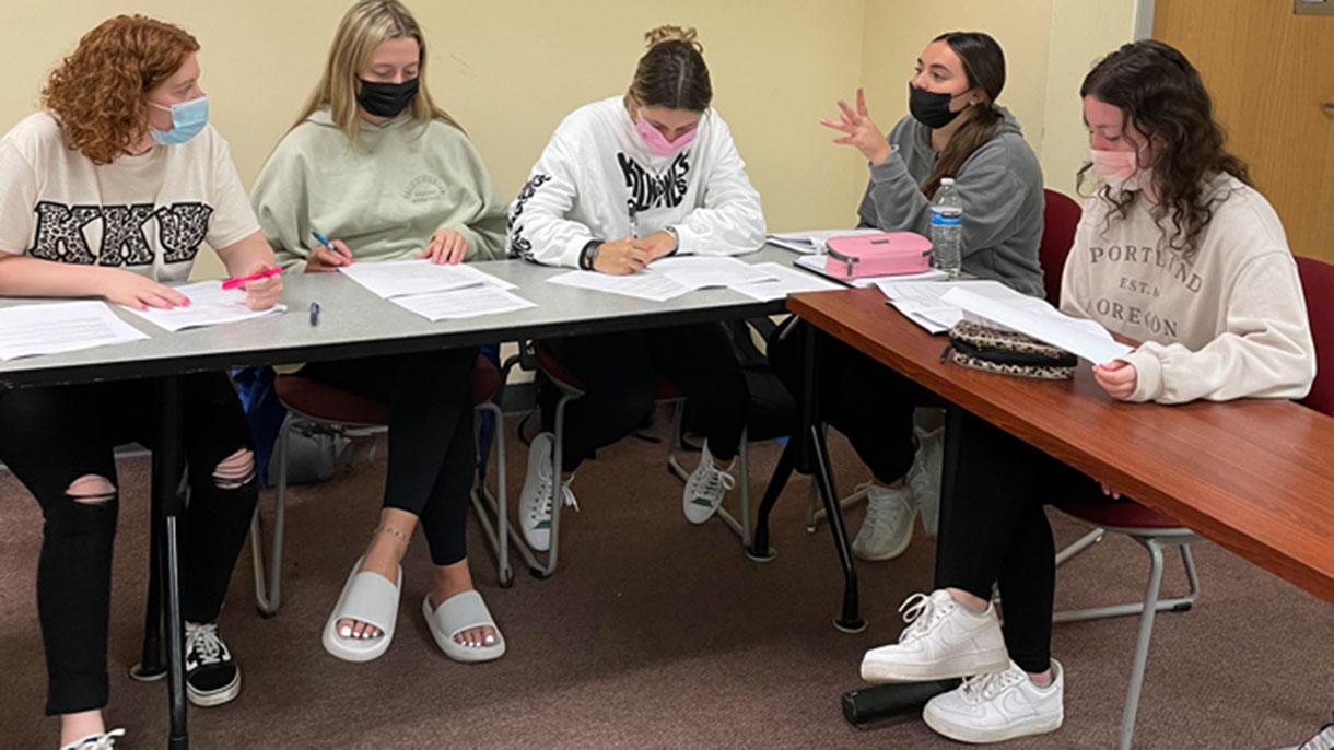 Students in a CIT engaged in seminar discussion