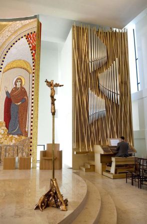 The organ inside of the Chapel