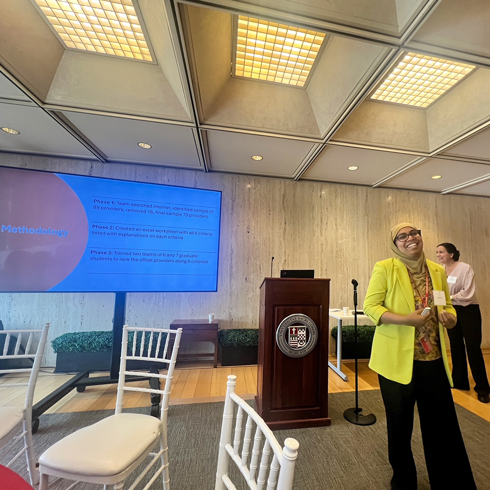 Mahfuja Malik doing a conference presentation