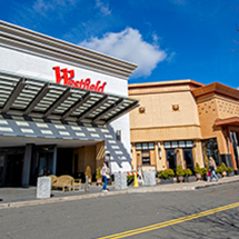 storefronts and restaurants at Trumbull Mall