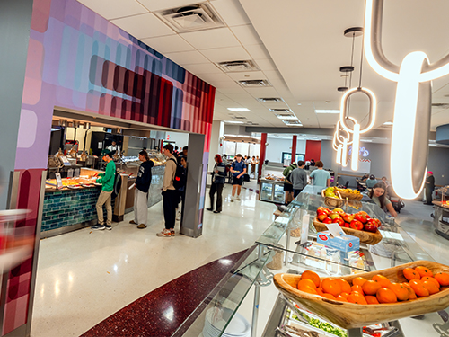 A cafeteria with food