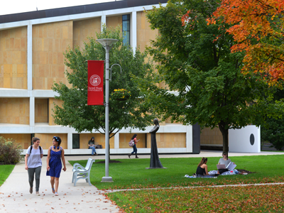 Students on the chapel quad