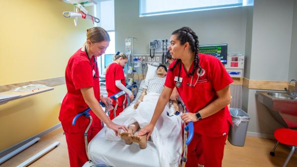 nursing students in simulation lab