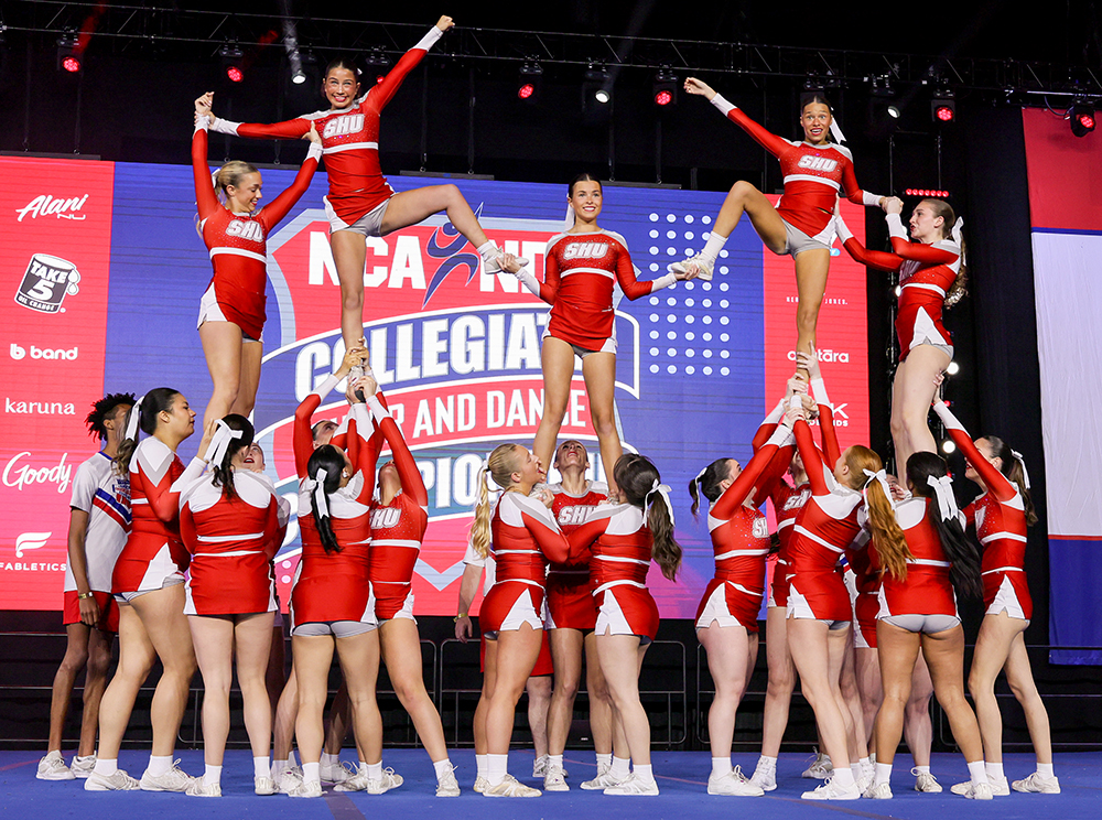 Club Cheer performing