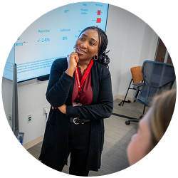 Foluke Omosun teaching a class