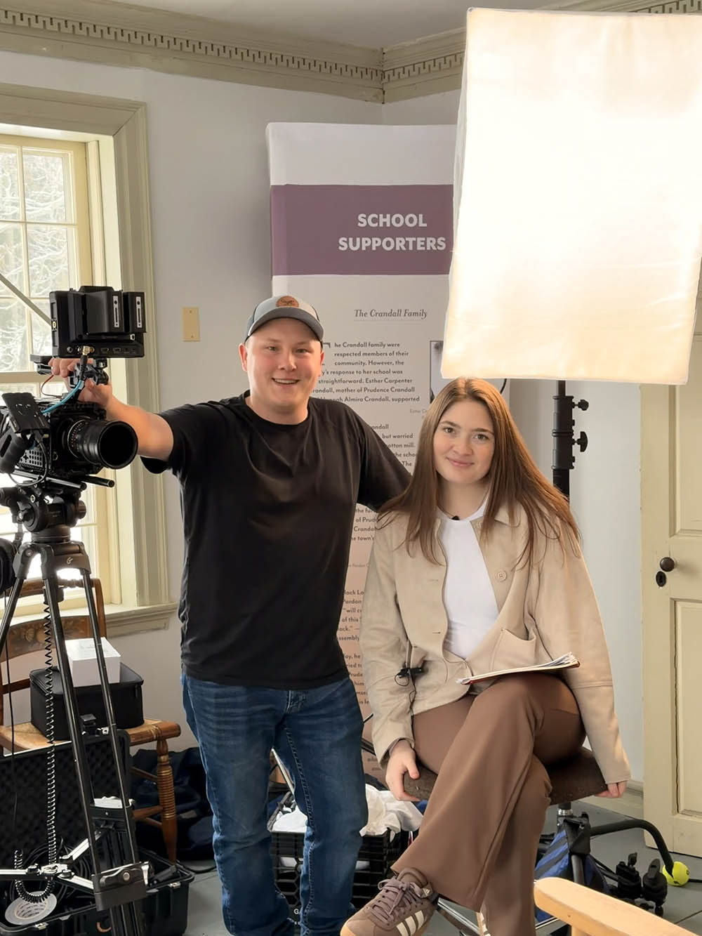 Alexandra Maxell behind the scenes