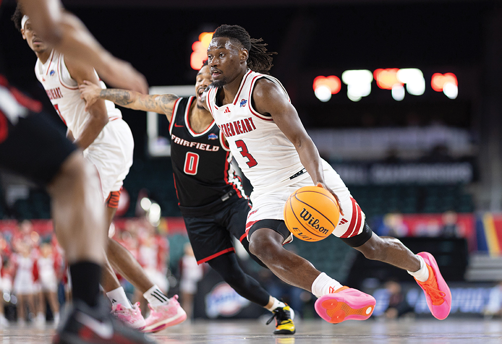 Mekhi Conner playing basketball
